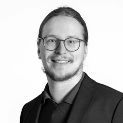 Niklas  Mair